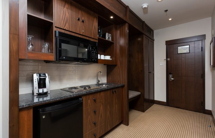 Ermitage du Lac - Tremblant - Deluxe & Traditional Room -Kitchinette