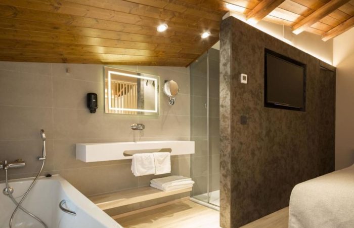 Hotel Montarto - baqueira - banheiro