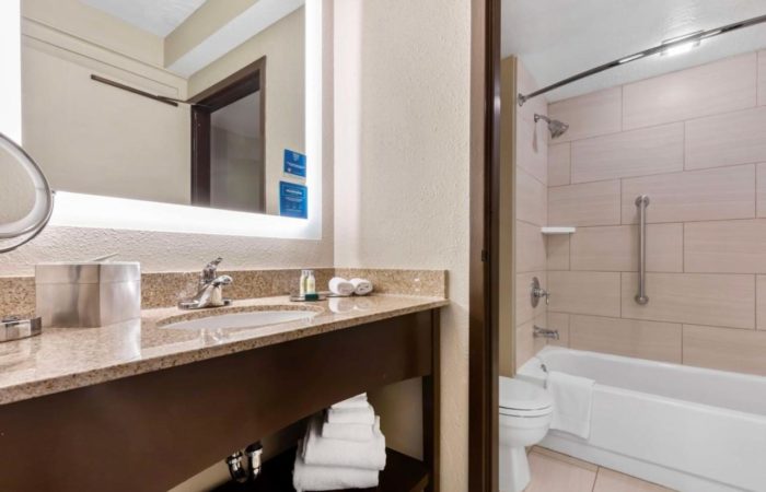 DOUBLE TREE BY HILTON PARK CITY - THE YARROW - park city - banheiro