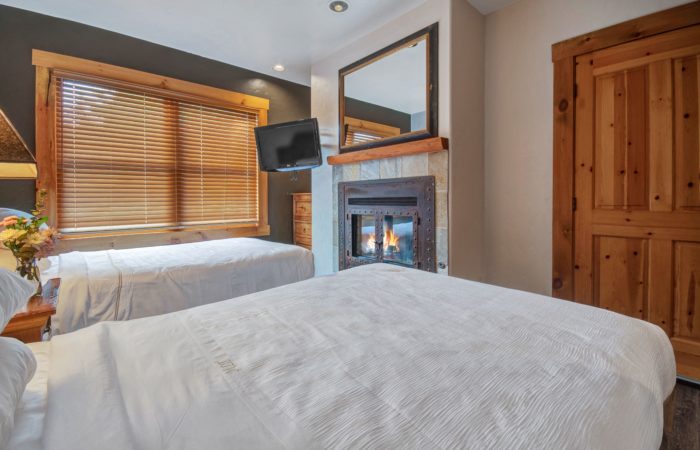 2 Bed Deluxe - Two Double Beds