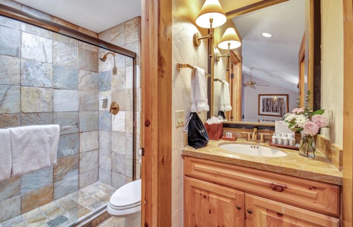 2 Bed Suite - Banheiro