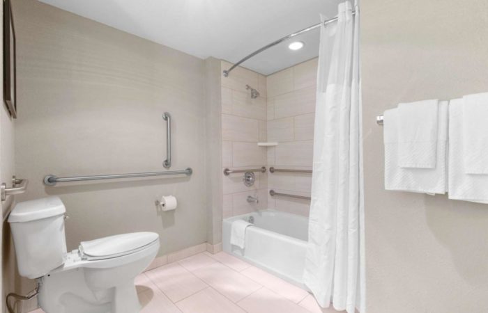 DOUBLE TREE BY HILTON PARK CITY - THE YARROW - park city - banheiro 2