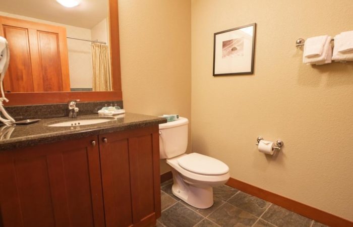 The Village - Palisades Tahoe - banheiro 2