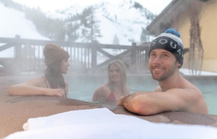 The Village - Palisades Tahoe - jacuzzi