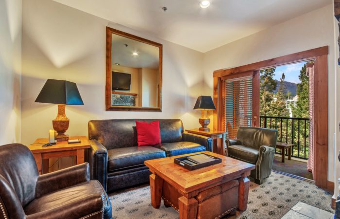 Jr Suite - Living Area