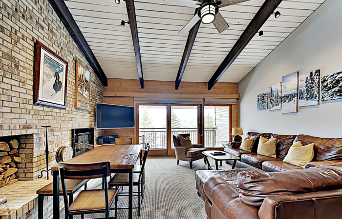 2 Bedroom Loft (120–130 m²) - Sala