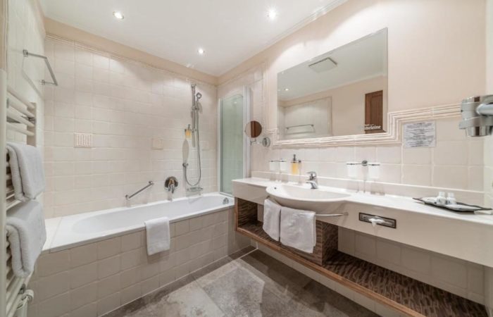 FAMILY ROOM - BANHEIRO