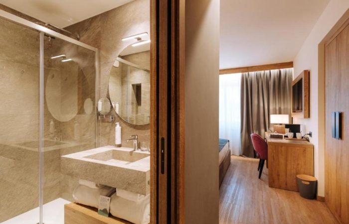 QUARTO DUPLO - BANHEIRO